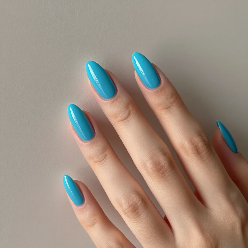 Black Cat Eye Almond Nails with a Silver 'Liner' Effect - cat eye nails Black Cat Eye Almond Nails with a Silver 'Liner' Effect - cat eye nails