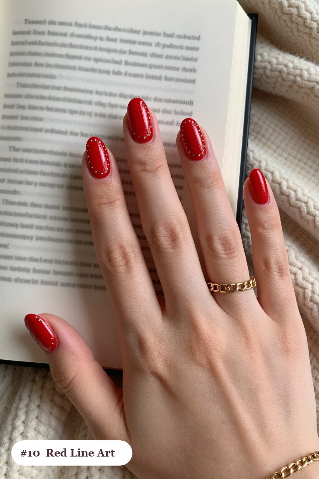 Gold Line‑Art & Dotted Medium Oval Red Nails with Chrome - red nails halloween