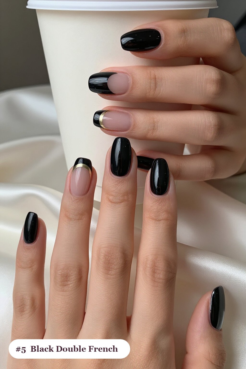 Short almond black nails with double-line french tips in two colours, with champagne details, perfect for halloween - short halloween nails black Short almond black nails with double-line french tips in two colours, with champagne details, perfect for halloween - short halloween nails black