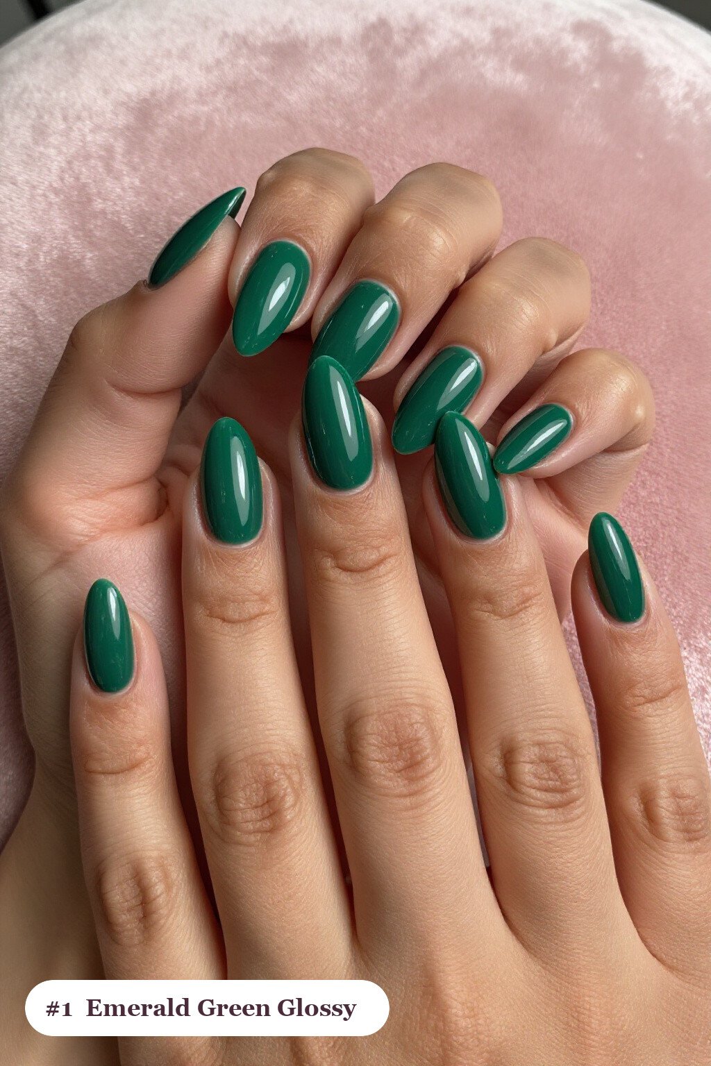 Long stiletto emerald green nails in a flawless mirror-glossy full-colour finish, perfect for christmas - simple christmas nails Long stiletto emerald green nails in a flawless mirror-glossy full-colour finish, perfect for christmas - simple christmas nails
